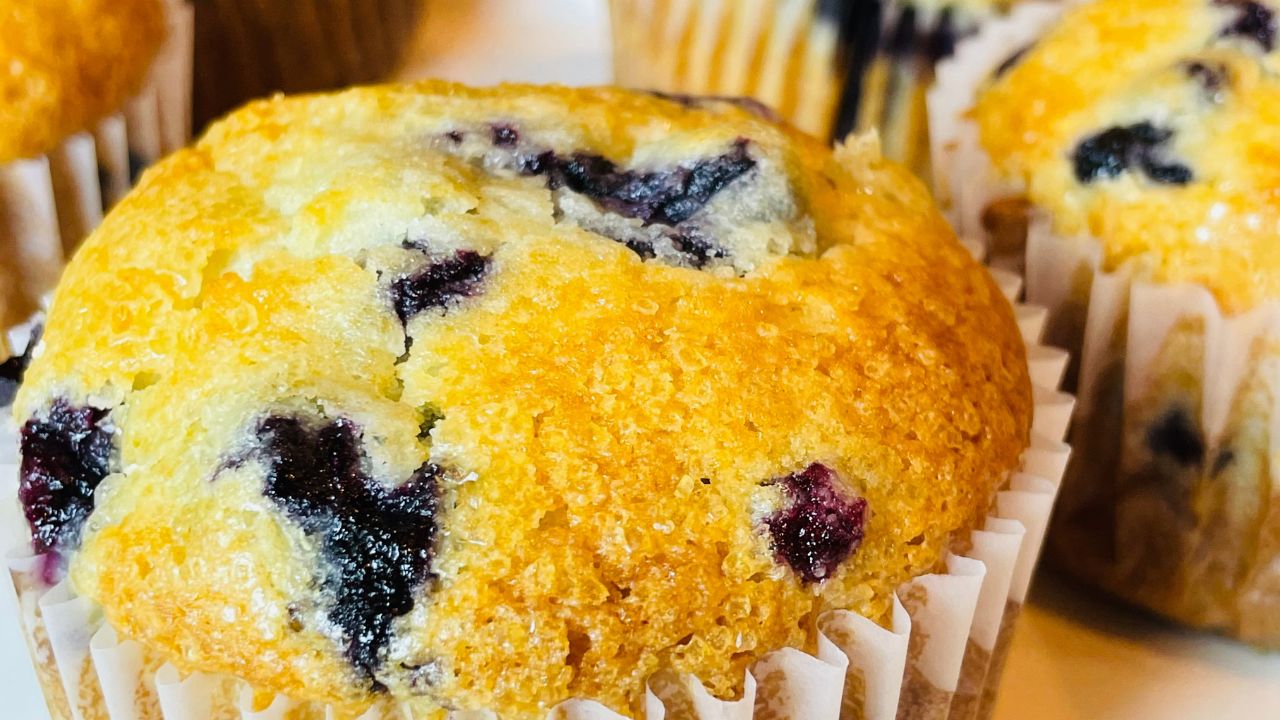 Easy Homemade Blueberry Muffins from Scratch – The Perfect Breakfast Treat